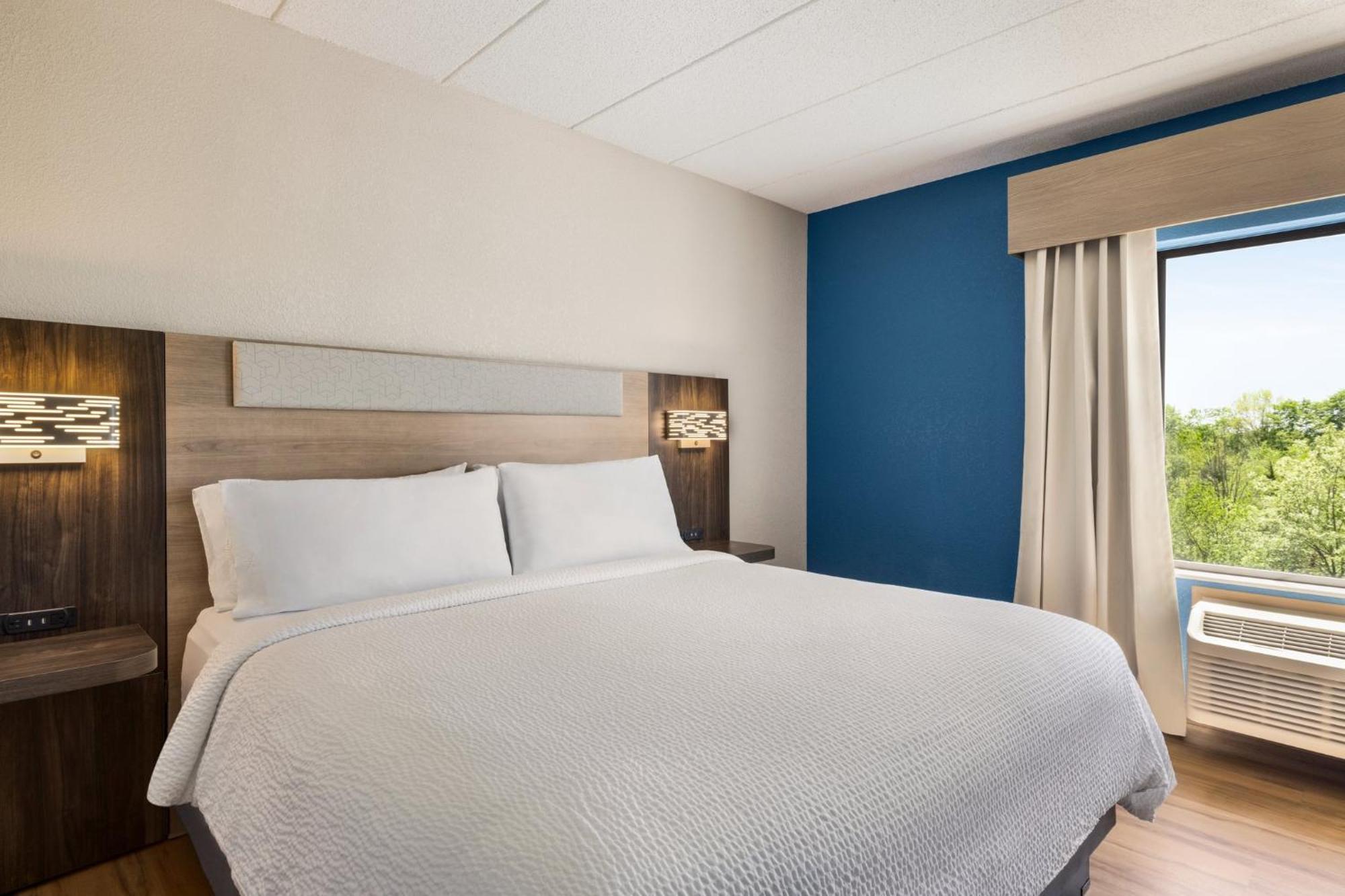 Holiday Inn Express Hotel & Suites Indianapolis W - Airport Area By Ihg Exterior foto