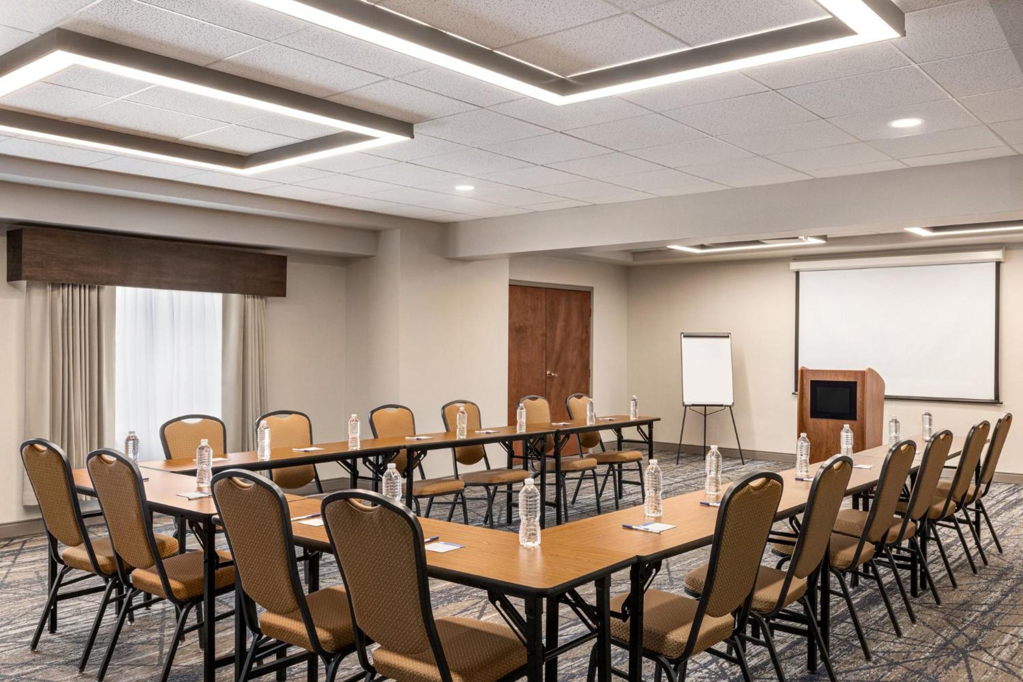 Holiday Inn Express Hotel & Suites Indianapolis W - Airport Area By Ihg Exterior foto